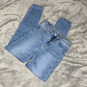 American Eagle Outfitters Light Blue Skinny Jeans